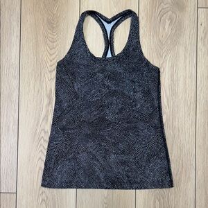 Lululemon Athletica Black and White Fitted Sleeveless Tank Top - EUC